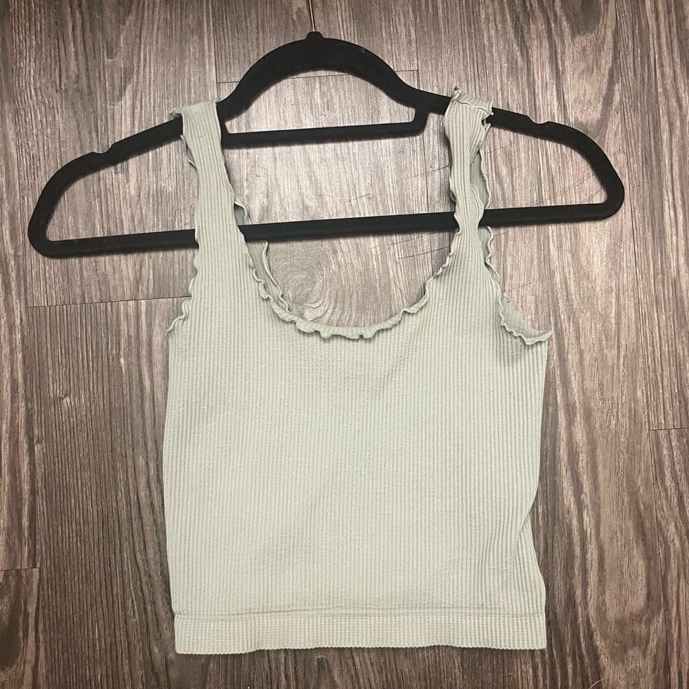 summer lettuce trim tank top